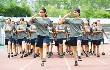 2022宏德博学大学入学军训心得感想范文（化育天工大学入学培训心得感受范例）