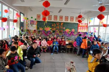 2022小学共庆快乐元旦佳节活动方案模板（饱满激情小学元旦主题策划方案范本）