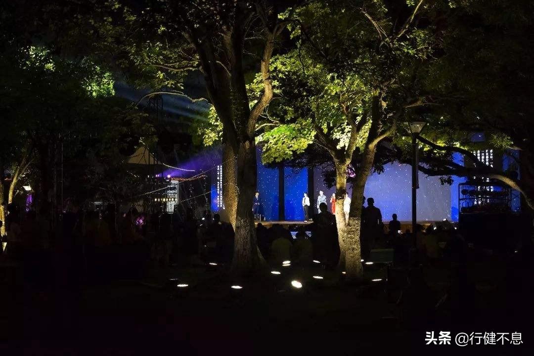 描写夏天的古诗名句（夏夜十二首著名诗词）