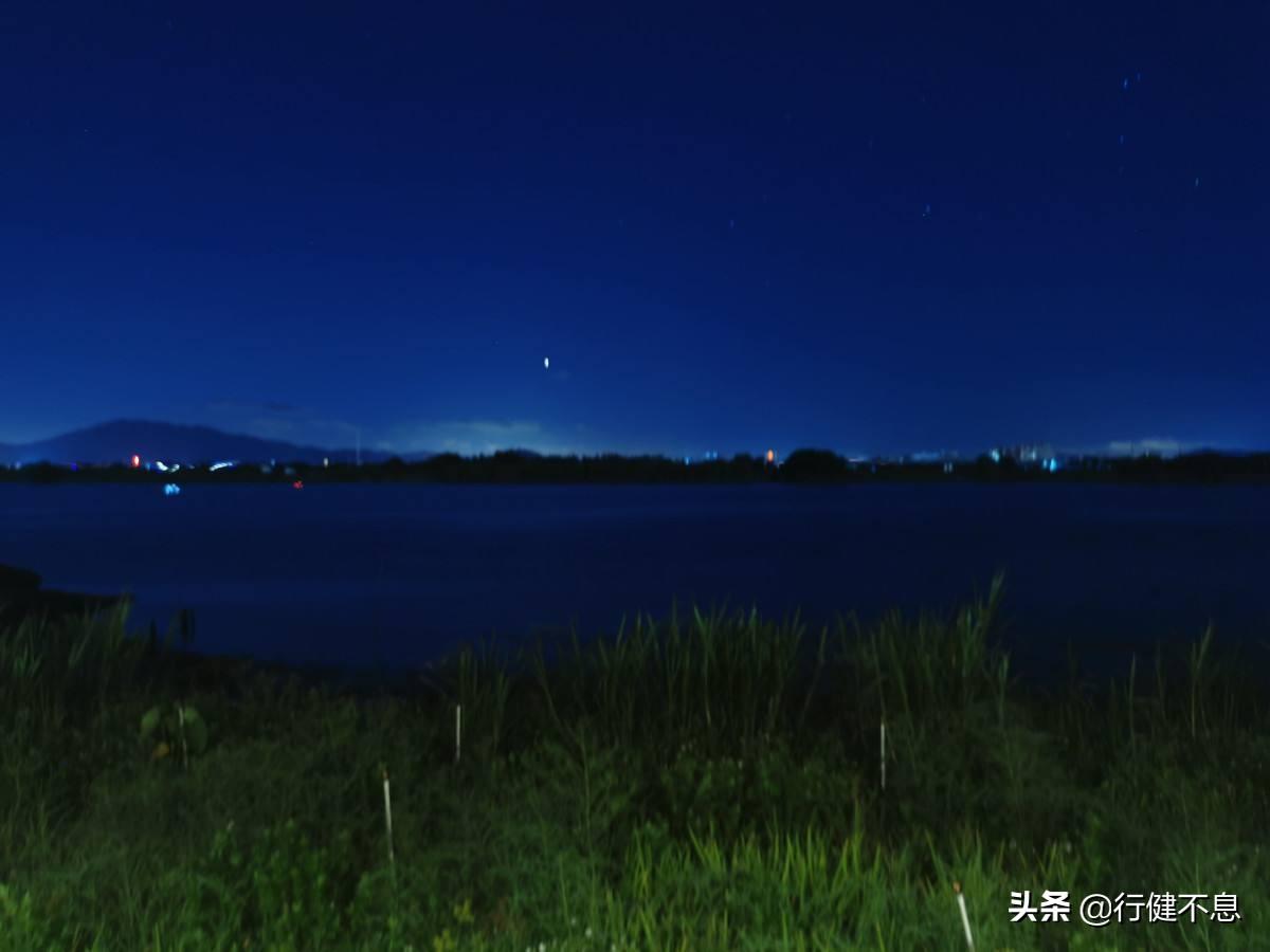 描写夏天的古诗名句（夏夜十二首著名诗词）