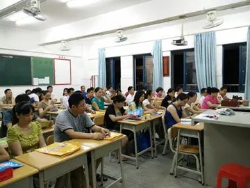 2022中学举行家长会心得感想范文（中学家长会简短心得感受范例）