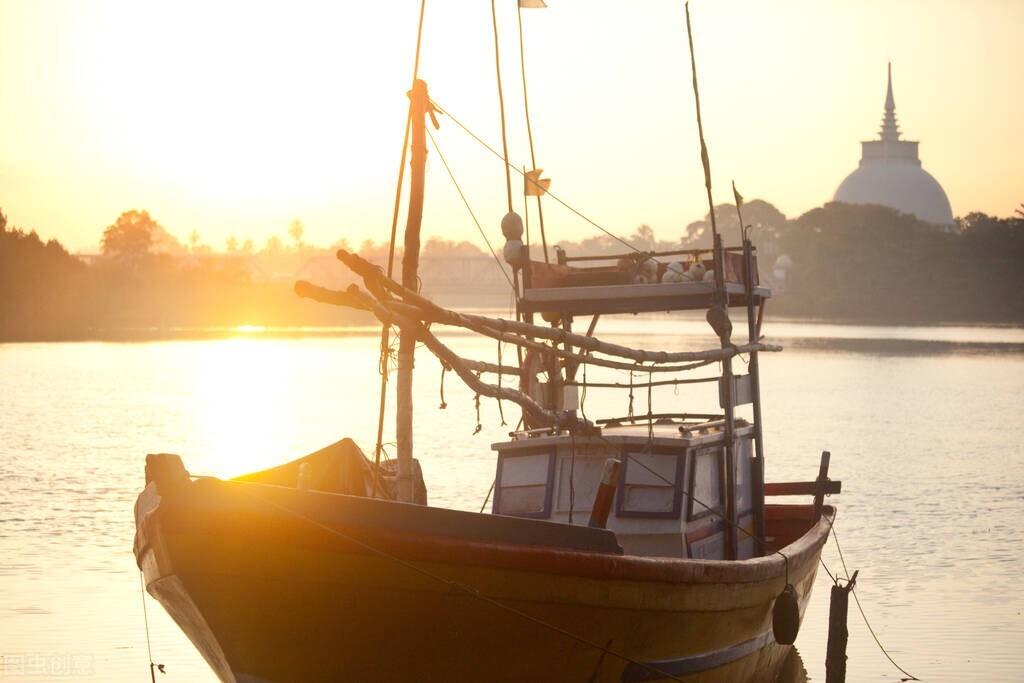 描写夏天的唯美古诗词（夏日古诗大全）