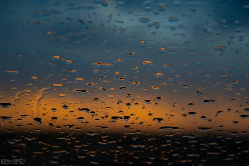 下雨天的心情朋友圈文案（只要我静音，就不怕雨淋）