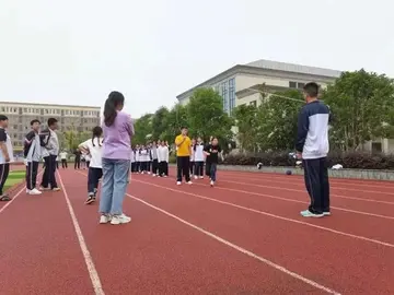 2022院校跳绳比赛举办方案模板（学生跳绳大赛开展方案范本）