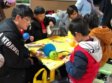 2022小学清明节文明祭祀活动方案模板（小学清明文明祭英烈策划方案范本）