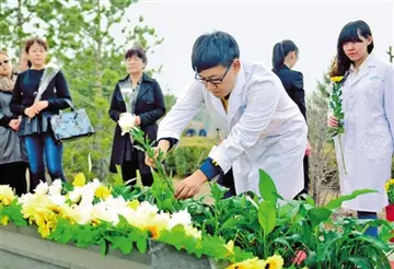 2022清明节文明祭奠宣传教案范本（清明节文明祭拜主题教案模板）