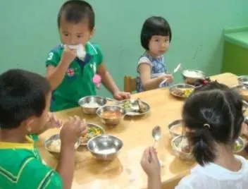 2022幼儿园食品安全教育教案范文（幼儿园食品安全知识教案范例）