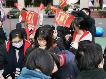 2022分批分期返校管理方案模板（错开高峰返校工作方案范本）