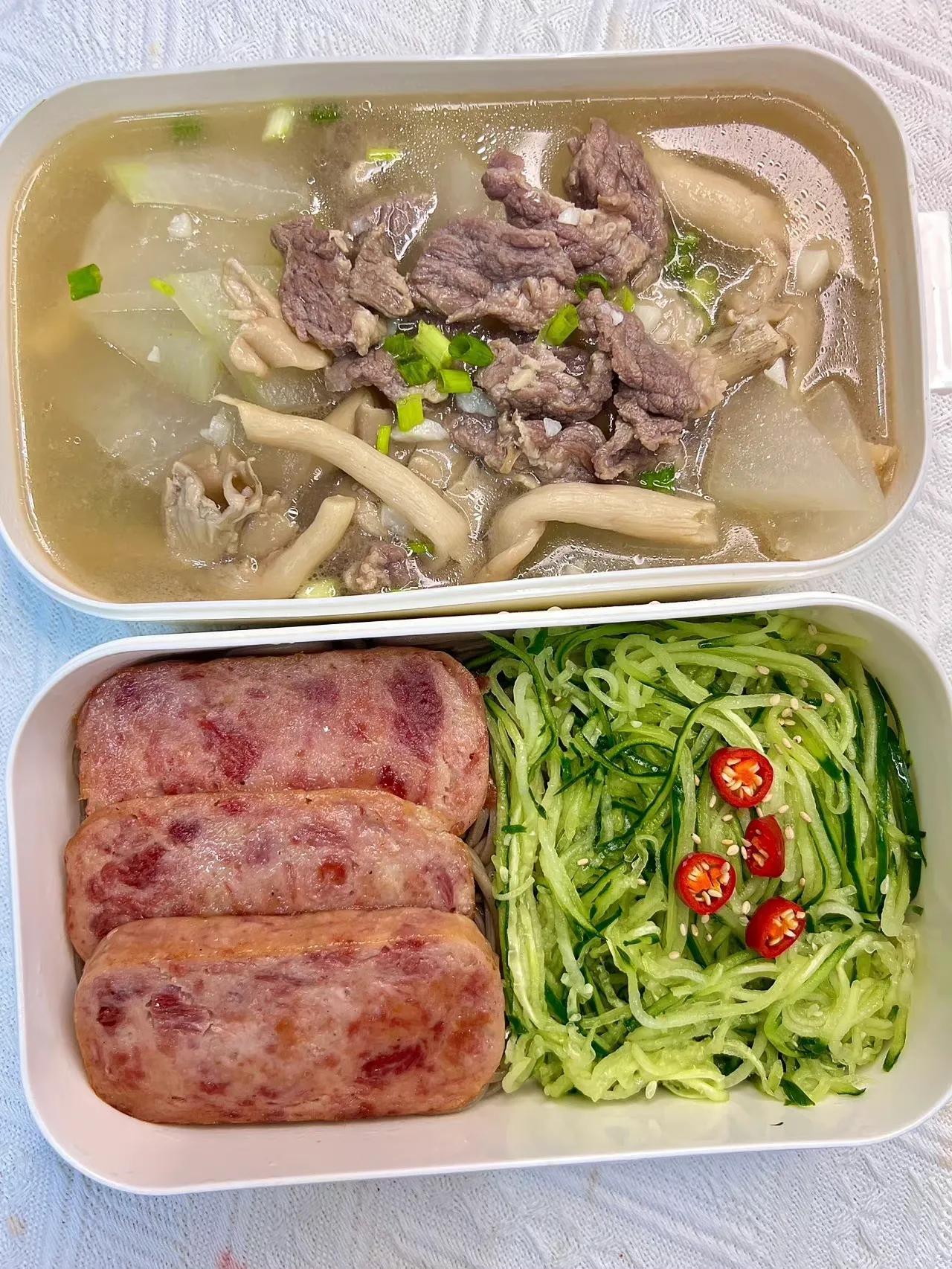 颜色转光净，饮食亦甘馨（描写美味饮食的诗句）