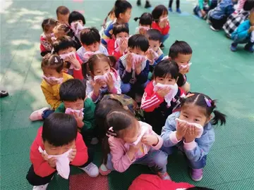 2022幼儿园消防器材教学教案范文（幼儿园消防知识普及教案范例）