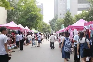 2022大学跳蚤市场实施方案模板（大学跳蚤市场工作方案范本）