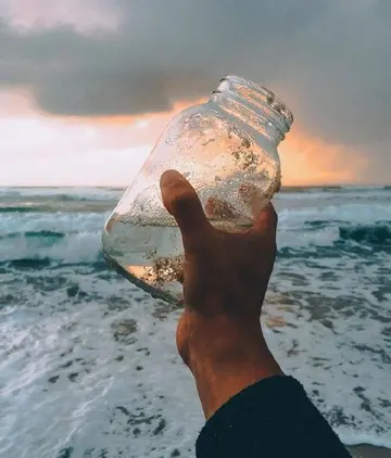 一瞬间情绪崩溃的句子（内心崩溃的伤感文案）