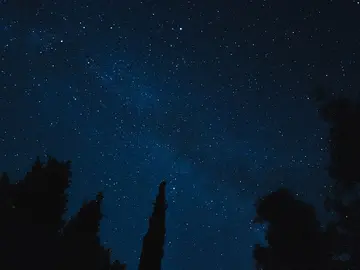 关于夜晚的唯美句子（夜深人静的经典文案）