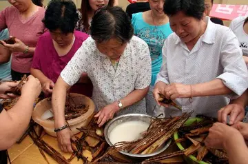 端午节的一天作文600字赏析（感受到浓厚的亲情）