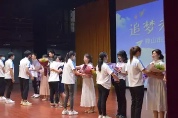 2022大学晚会实施总结范文（大学晚会工作总结范例）