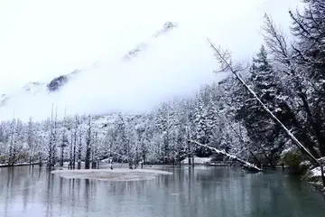 《冰天雪地的冬天》（关于寒冬腊月的作文精选）