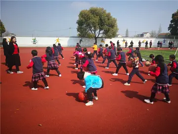 有关懂得坚持的作文精选范例（《一定会坚持下来》）