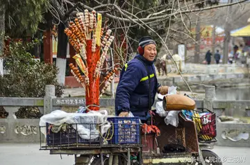 卖糖老汉优秀作文（童年的情怀）