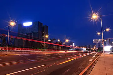 适合夜晚的唯美短句（关于夜晚的优美句子）