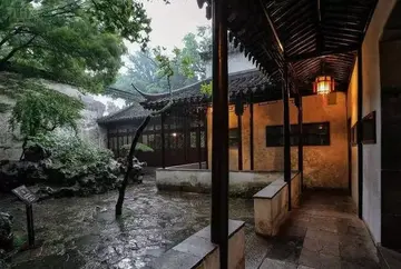 小院秋雨敲秋声800字优秀作文（秋天的公园）