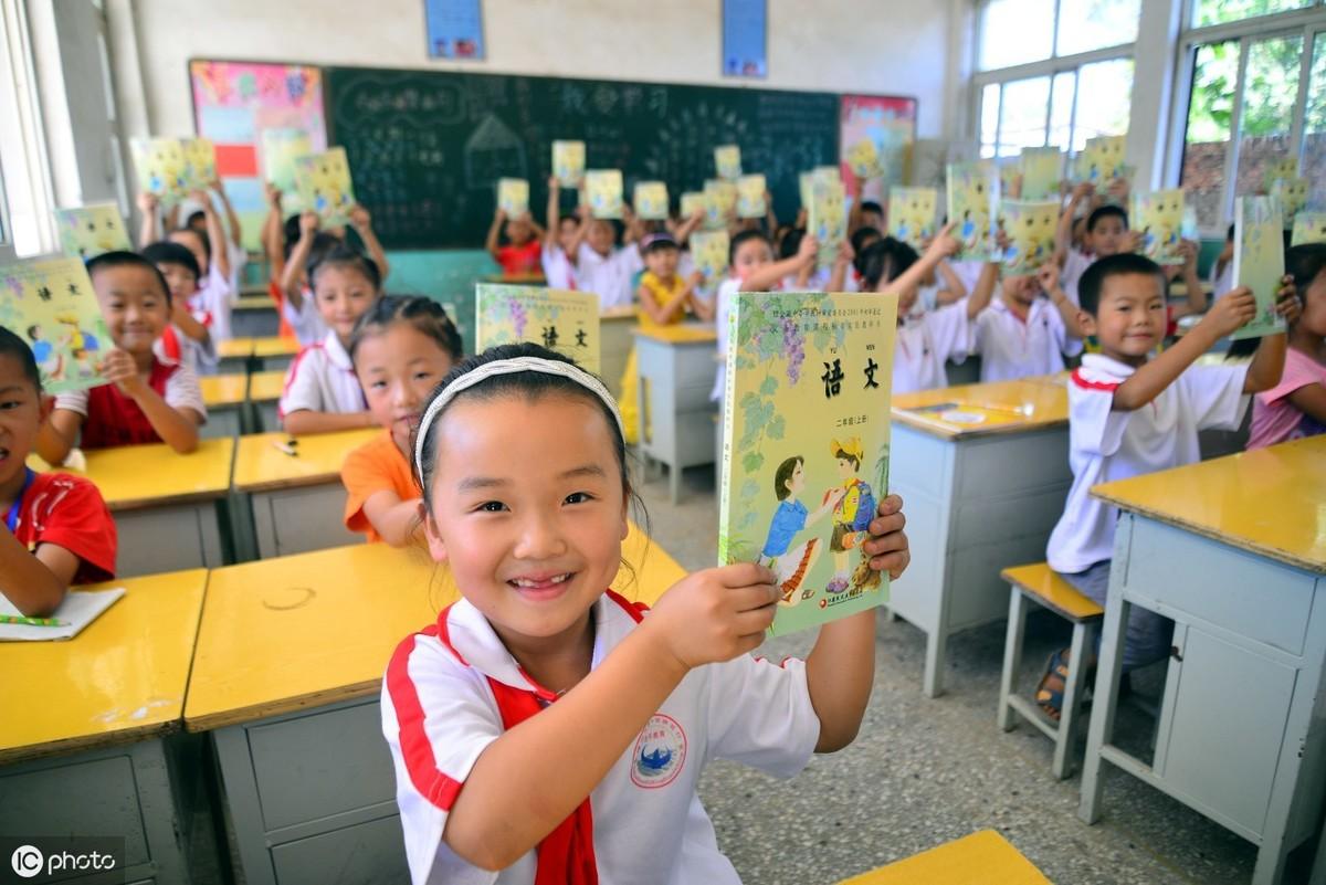 适合祝福新学期新生的励志短句（新学期励志寄语）