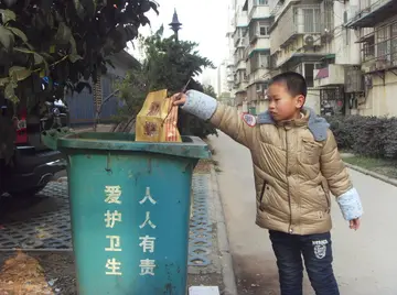 《那一刻，我真感动》（关于涌起感动的作文精选）