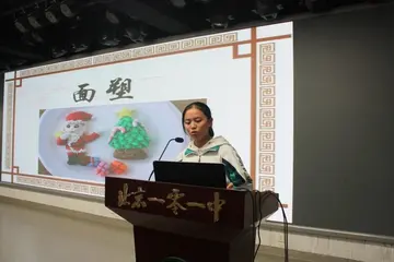 有关敬佩老师的作文精选范例（《令我敬佩的班主任》）