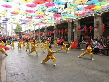 《让我们幸福出发》（关于温暖幸福的作文精选）