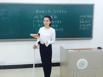 我的好老师作文700字（无私的爱）