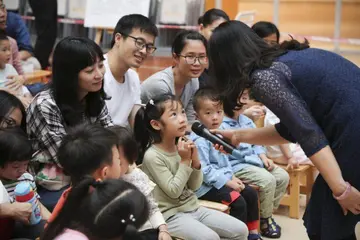 有关亲情似水的作文精选范例（《感恩父母，点亮亲情》）