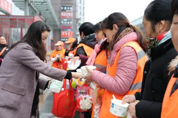 有关奉献思想的作文精选范例（《默默无闻，无私奉献》）