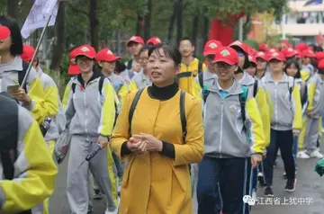 带着自信出发作文600字（希望的田野）