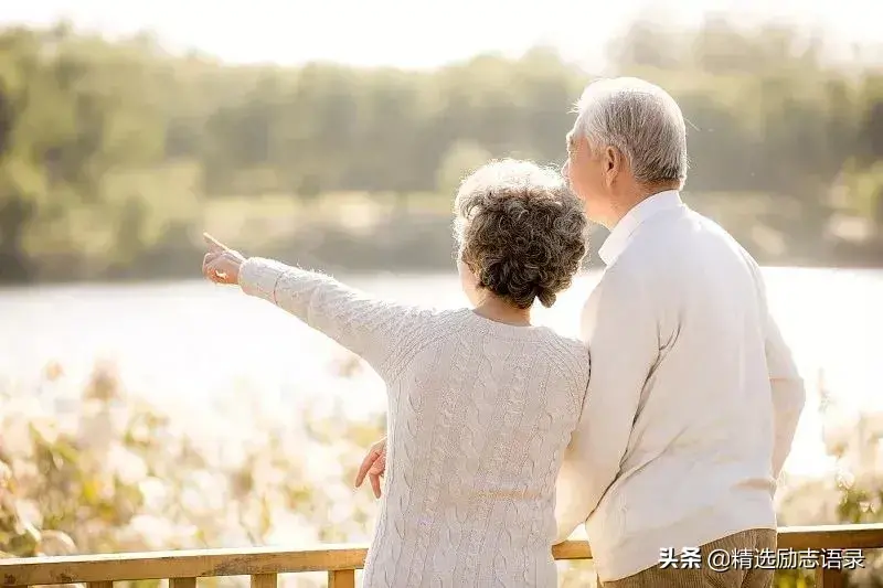 孝顺父母的感人说说（感恩经典语句）