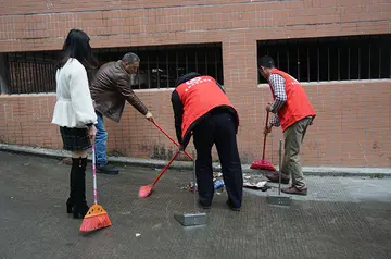 乐于奉献的话题优秀作文（《快乐源自奉献》）