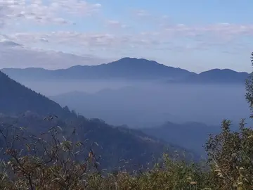 漂亮家乡的话题优秀作文（《朴素又美丽的故乡》）