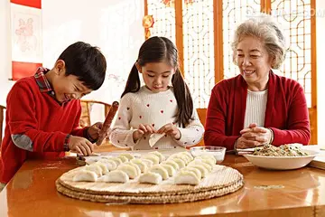 初中包饺子600字作文（有趣的经历）