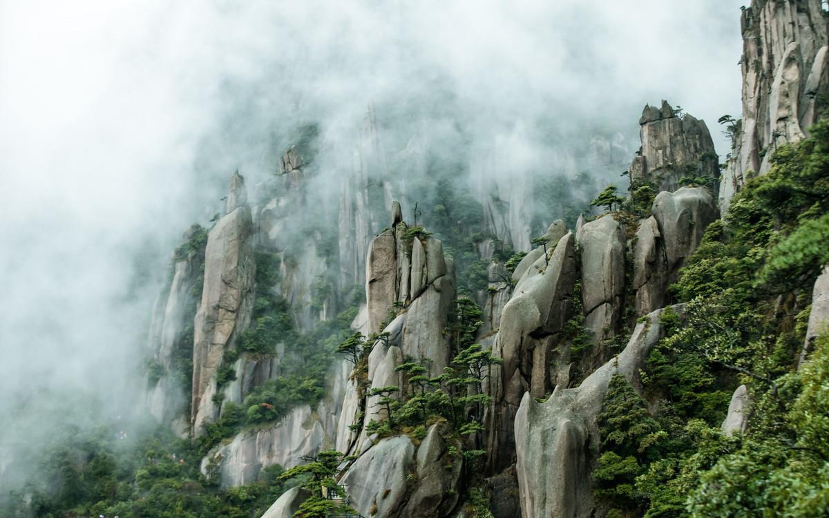 听雨诗词古句摘抄（唯美写雨古诗词赏析）