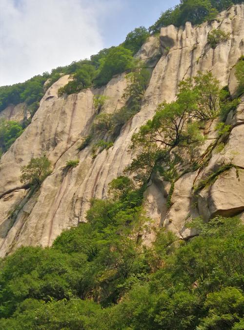 有关壮观的夏天风景的作文怎么写（《一次难忘的旅行》）