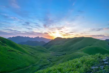 美丽的草原作文（《夏天的草原》）