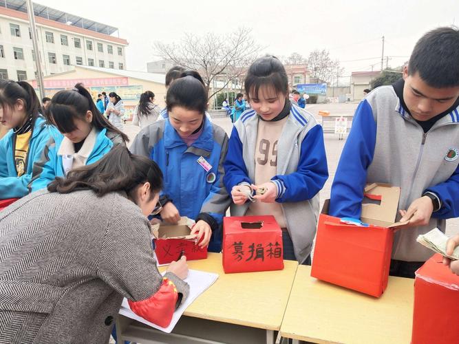 爱让世界更温暖 作文（《一束阳光，温暖心扉》）