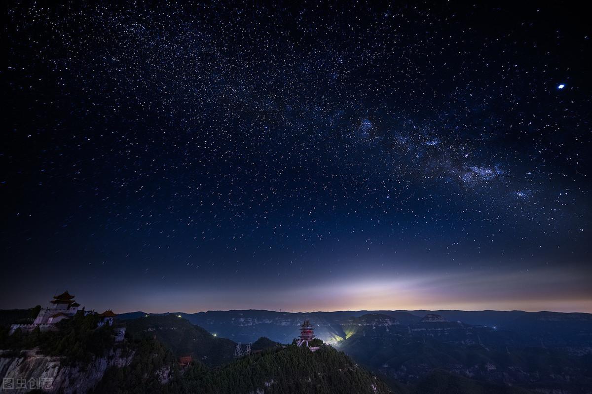 赞美星空古诗词的诗句（古诗词中的浩瀚星空）