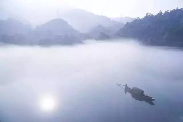 深夜听雨安静心情古诗句（19首古诗词赏尽夏雨）