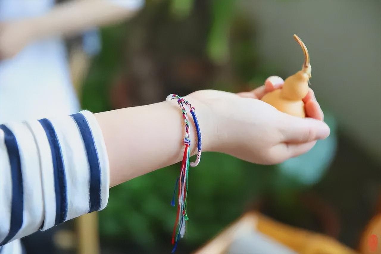 端午节诗词五言绝句（端午节十六首诗词）