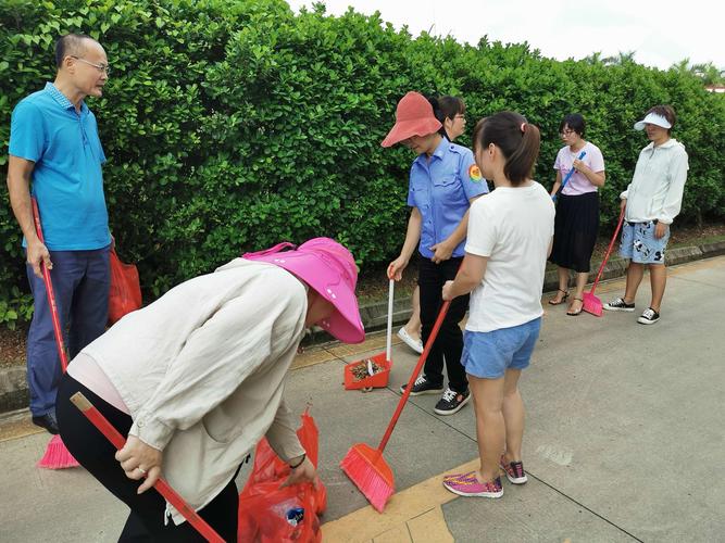 有关大扫除的作文500（《春节大扫除，清理旧物迎新年》）