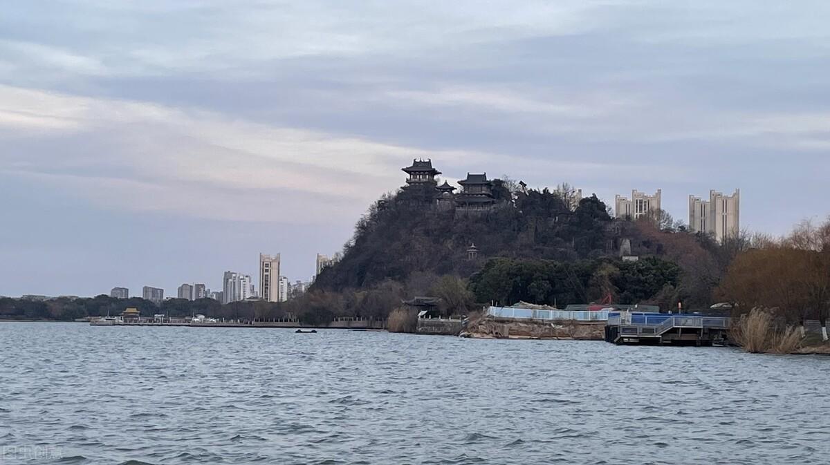 赞美长江优美的诗句（江南烟雨的唯美诗句）