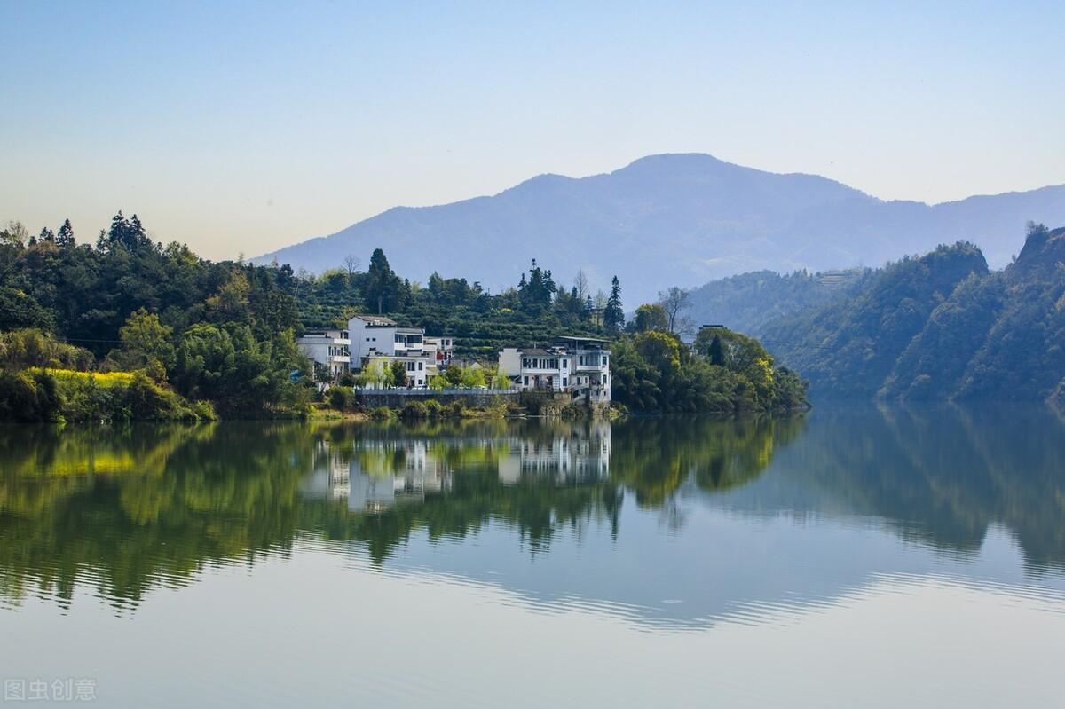 感叹大山美景的诗句（七首别致的两岸青山诗词）