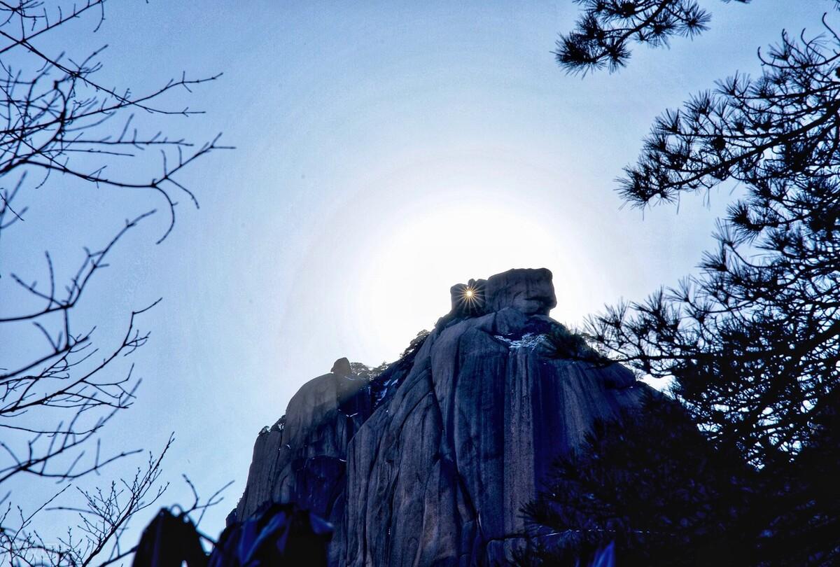 动人诗词名句摘抄（精选七首动人的诗词）