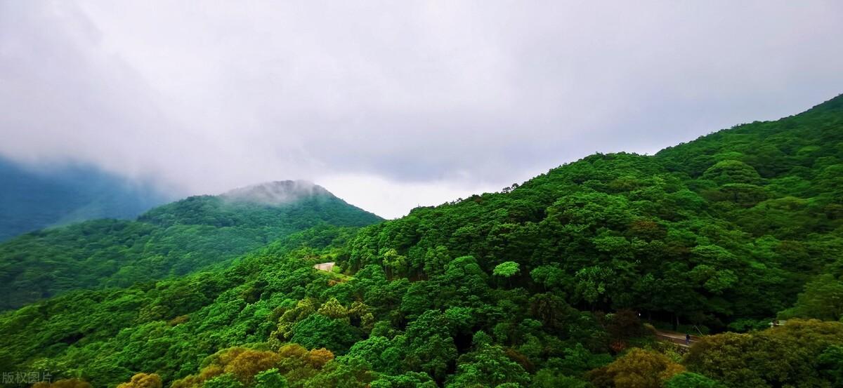 山川壮阔大气磅礴的诗句（八首诗词里的山河美景）