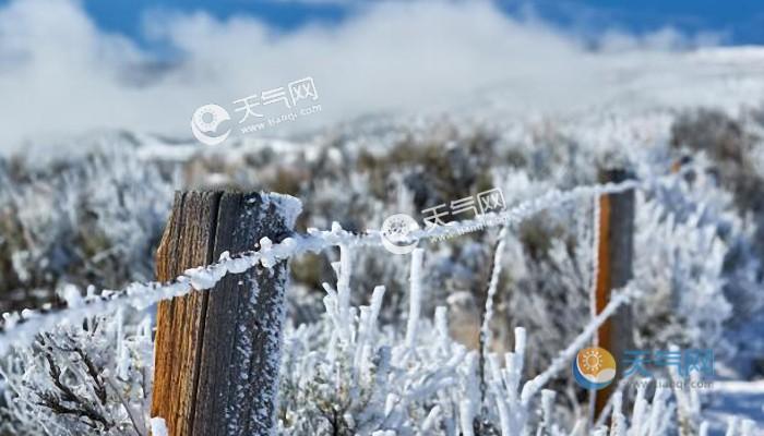 大雪精美说说（冬天的雪让冷漠的城市充满了温情和浪漫。而人们也会在这样的天气里变得更加善良、亲切、友好。