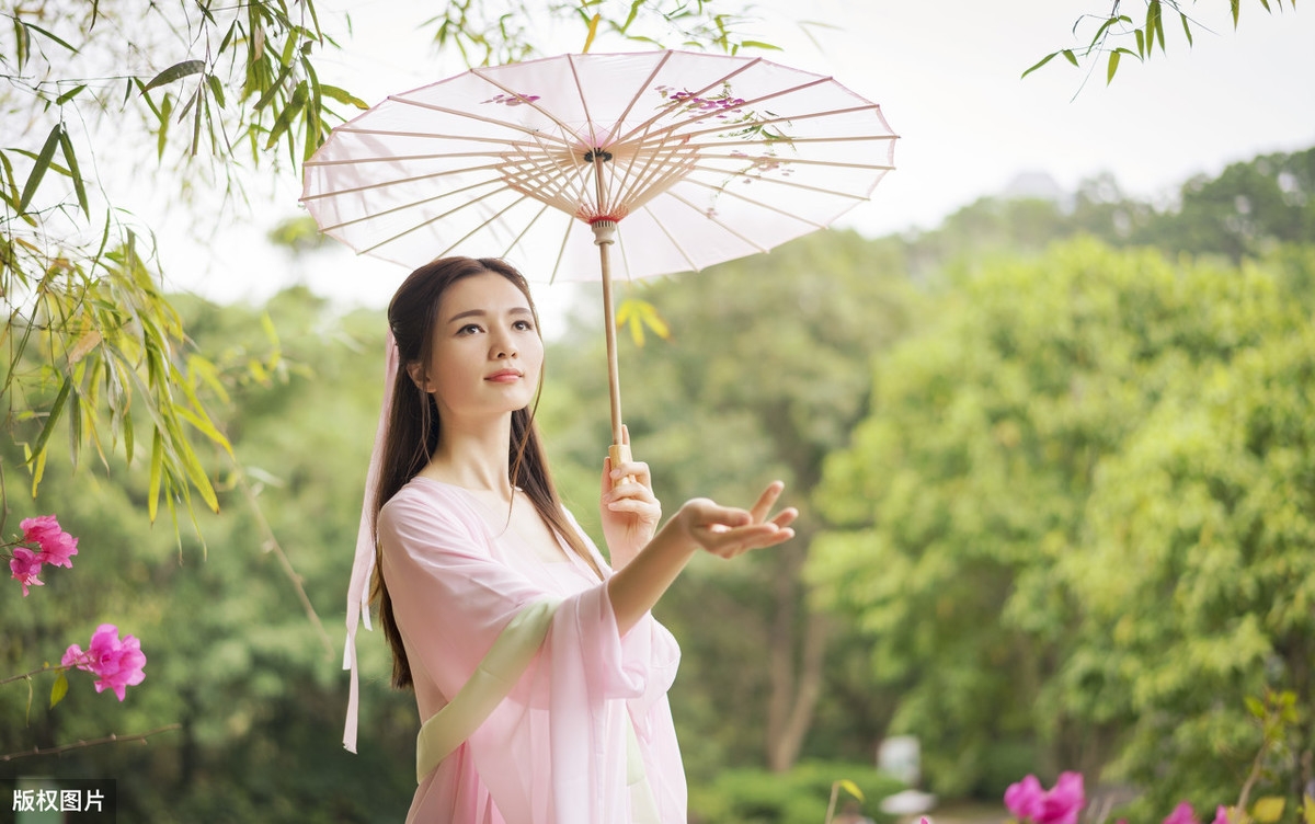 闲梦江南梅熟日，夜船吹笛雨潇潇（10首《忆江南》）